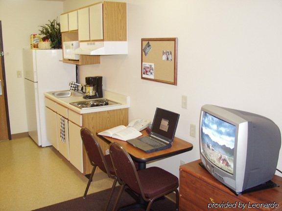 Woodspring Suites 포트웨인 객실 사진